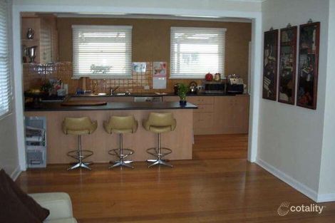 Property photo of 223 Lawrence Road Mount Waverley VIC 3149