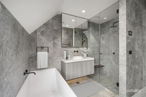 4/243 Balaclava Rd, Caulfield North, VIC 3161