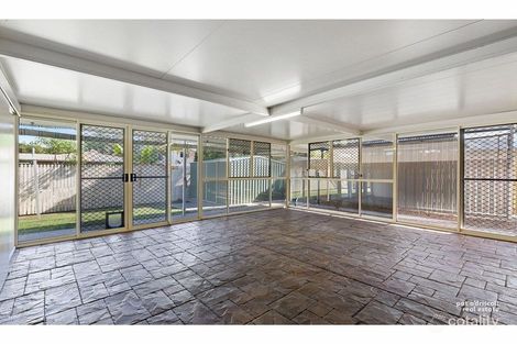 Property photo of 37 Kingfisher Parade Norman Gardens QLD 4701