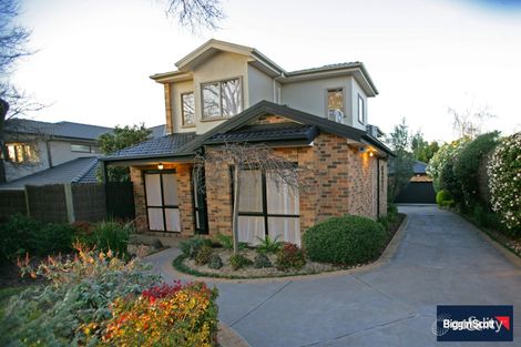 Property photo of 1/12 Pinewood Drive Mount Waverley VIC 3149