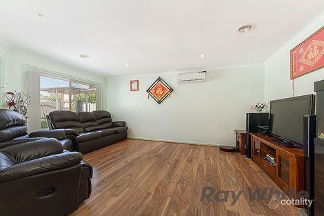 Property photo of 31 Howardson Circuit St Albans VIC 3021