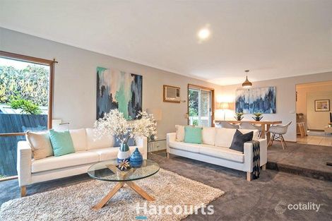 Property photo of 8 Salignus Court Narre Warren VIC 3805