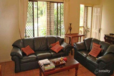 Property photo of 10 Dunnes Avenue Hope Island QLD 4212