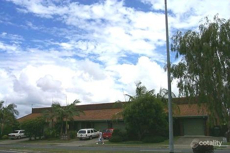 2/111 Sunshine Bvd, Mermaid Waters, QLD 4218