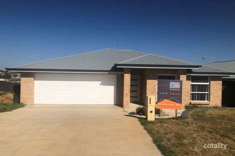 Property photo of 27 Buckland Drive Orange NSW 2800