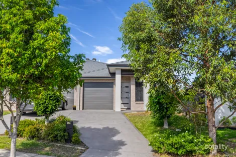 1/8 Acmena St, Gillieston Heights, NSW 2321