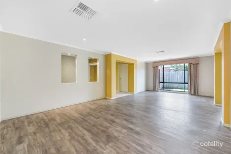 Property photo of 19 Kingdom Drive Cranbourne VIC 3977