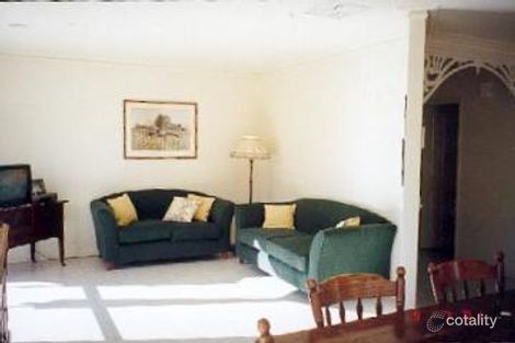 Property photo of 13 Ellesmere Terrace Strathdale VIC 3550