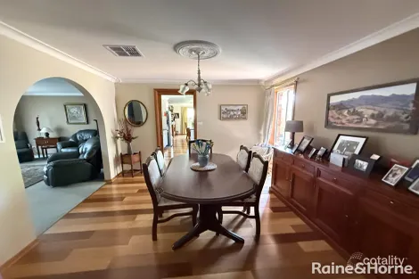 Property photo of 18 Coogal Drive Orange NSW 2800