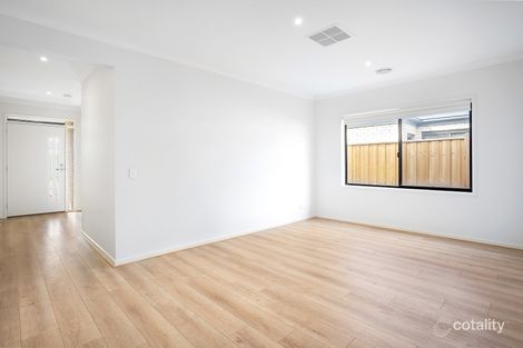 Property photo of 10 Serene Avenue Armstrong Creek VIC 3217