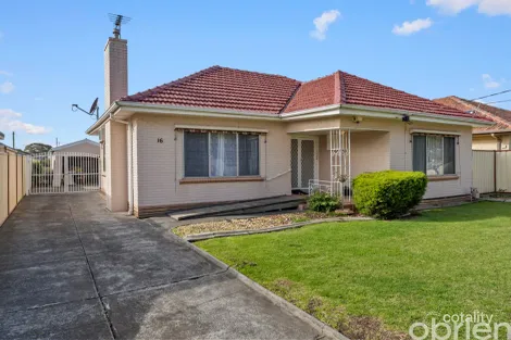 16 Compton Pde, Sunshine North, VIC 3020