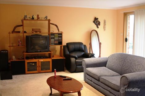 Property photo of 40 Emery Crescent Karabar NSW 2620