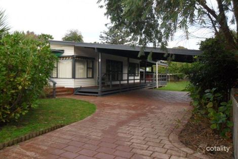 8 Birdwood Ave, Cowes, VIC 3922