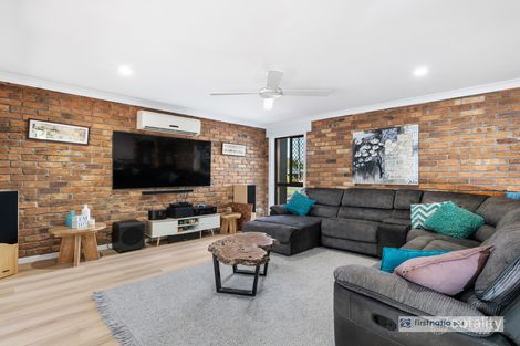 Property photo of 15 Bimbadeen Avenue Banora Point NSW 2486