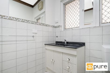 Property photo of 33 Henley Street Como WA 6152