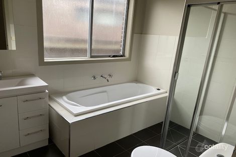 Property photo of 11 Edmonds Court Avondale Heights VIC 3034