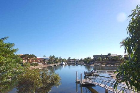 17 Saywell St, Bundall, QLD 4217