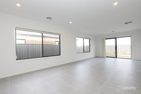 Property photo of 22 Bartek Street Tarneit VIC 3029
