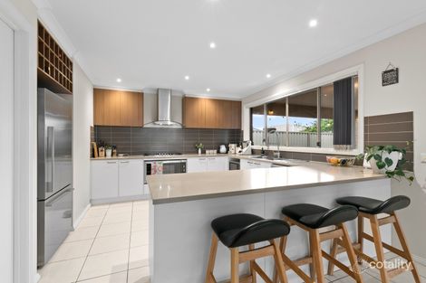 Property photo of 37 Edenbrook Circuit Pakenham VIC 3810