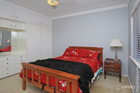 Property photo of 125 Simkin Crescent Kooringal NSW 2650