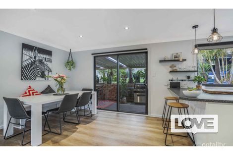 Property photo of 6 Era Close Marmong Point NSW 2284