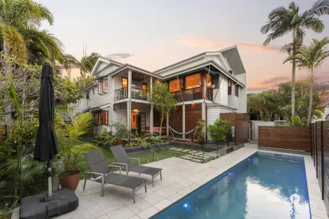 Property photo of 48 Jenolan Avenue Hawthorne QLD 4171