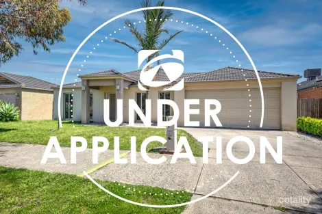 Property photo of 13 Yorkshire Drive Cranbourne North VIC 3977