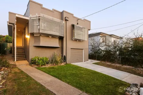 90 CEDAR ST, GREENSLOPES, QLD 4120