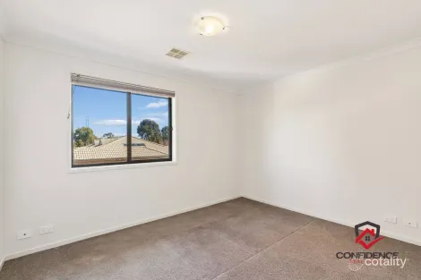 Property photo of 4/71 Lawrenson Circuit Jacka ACT 2914
