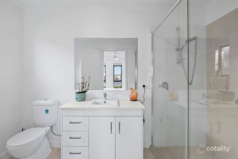Property photo of 7 Hargood Place Cranbourne East VIC 3977