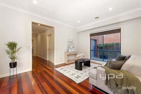 Property photo of 27 Flowerdale Crescent Roxburgh Park VIC 3064