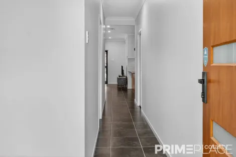 Property photo of 48 Bethanga Way Spring Mountain QLD 4300