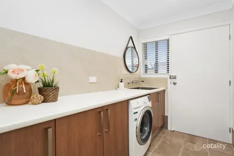 Property photo of 20 Tomko Grove Parklea NSW 2768
