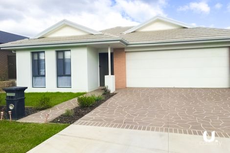 16 Monash Ave, Gledswood Hills, NSW 2557