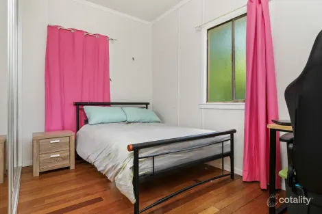 Property photo of 34 Bowen Terrace The Range QLD 4700