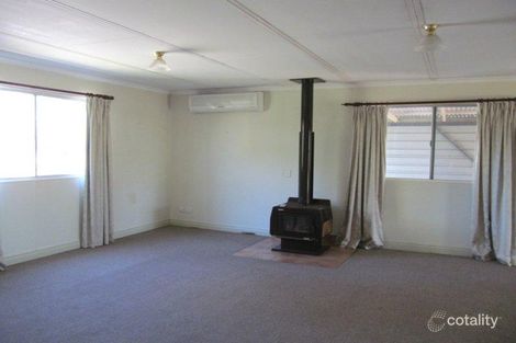 Property photo of 86-86A Caringal Road Emerald QLD 4720