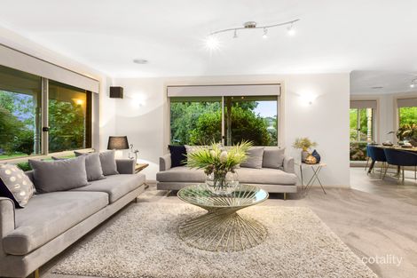 Property photo of 5 Bon Court Narre Warren North VIC 3804