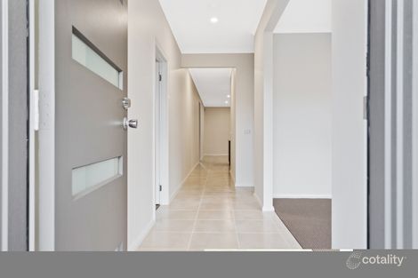 Property photo of 17 Leyana Crescent Brookfield VIC 3338