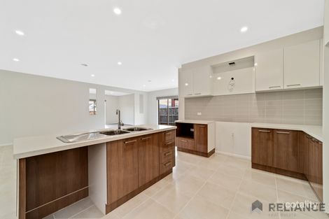 Property photo of 17 Leyana Crescent Brookfield VIC 3338