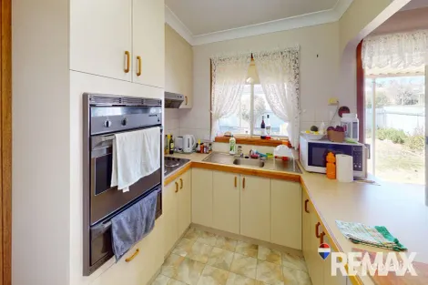 Property photo of 2/2 Hunter Street Junee NSW 2663