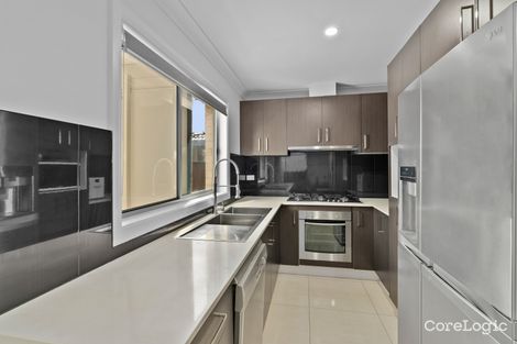 Property photo of 2/112 Tallagandra Drive Quakers Hill NSW 2763