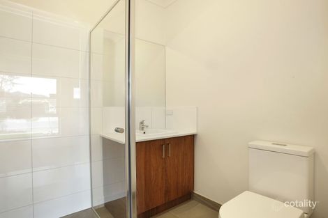 Property photo of 5 Nest Circuit Cranbourne East VIC 3977