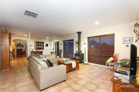 Property photo of 92 Stockdale Way Mill Park VIC 3082