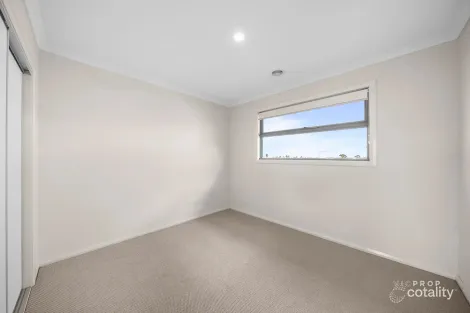 Property photo of 53 Clementine Boulevard Tarneit VIC 3029