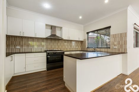 Property photo of 4 Grattan Cove Craigieburn VIC 3064