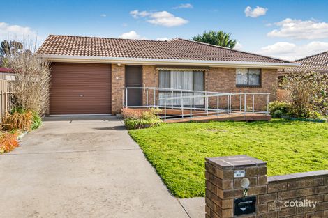 2/4 Mayer Ct, Strathdale, VIC 3550