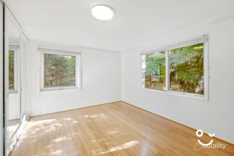 Property photo of 31 Kanangra Drive Thirroul NSW 2515