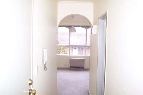 Property photo of 16/26-28 Disraeli Street Kew VIC 3101