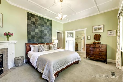 Property photo of 19 Avenue Athol Canterbury VIC 3126