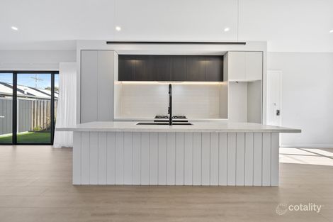 Property photo of 19 Yarra Street Werribee VIC 3030